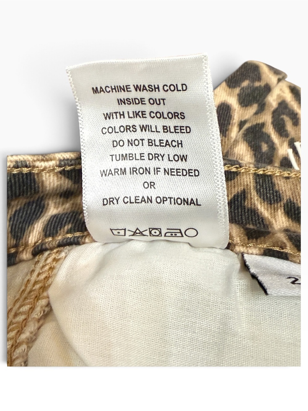 Vervet Kate Leopard Print Barrel Leg Jeans Size 27 NWT - Picture 9 of 9